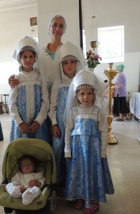 Семья в храме